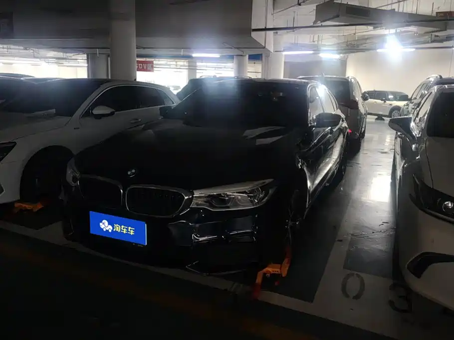 BMW 5 Series 2019 — фото 1