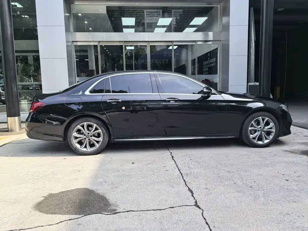 Mercedes-Benz E-Class 2020