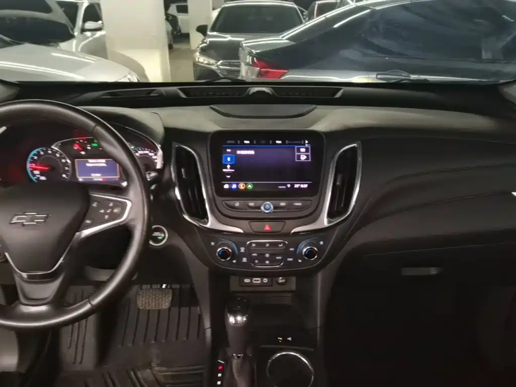 Chevrolet Equinox 2018 — фото 13