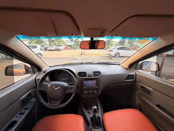 Wuling Hongguang 2018