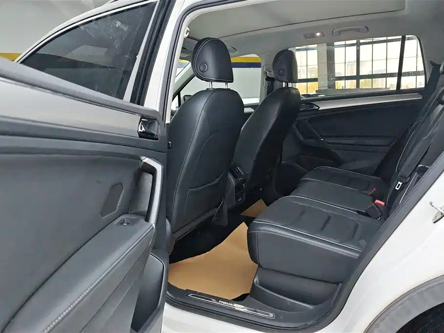 Volkswagen Tiguan L 2017 — фото 10