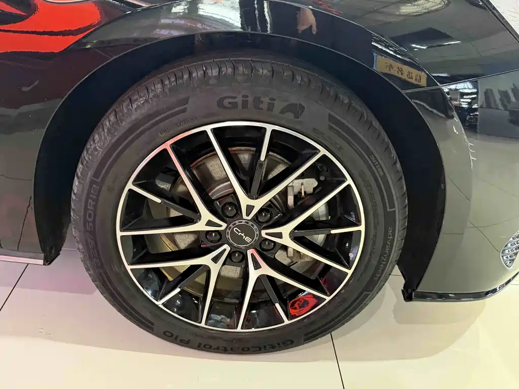 BYD Seal 07 DM-i 2025 — фото 19