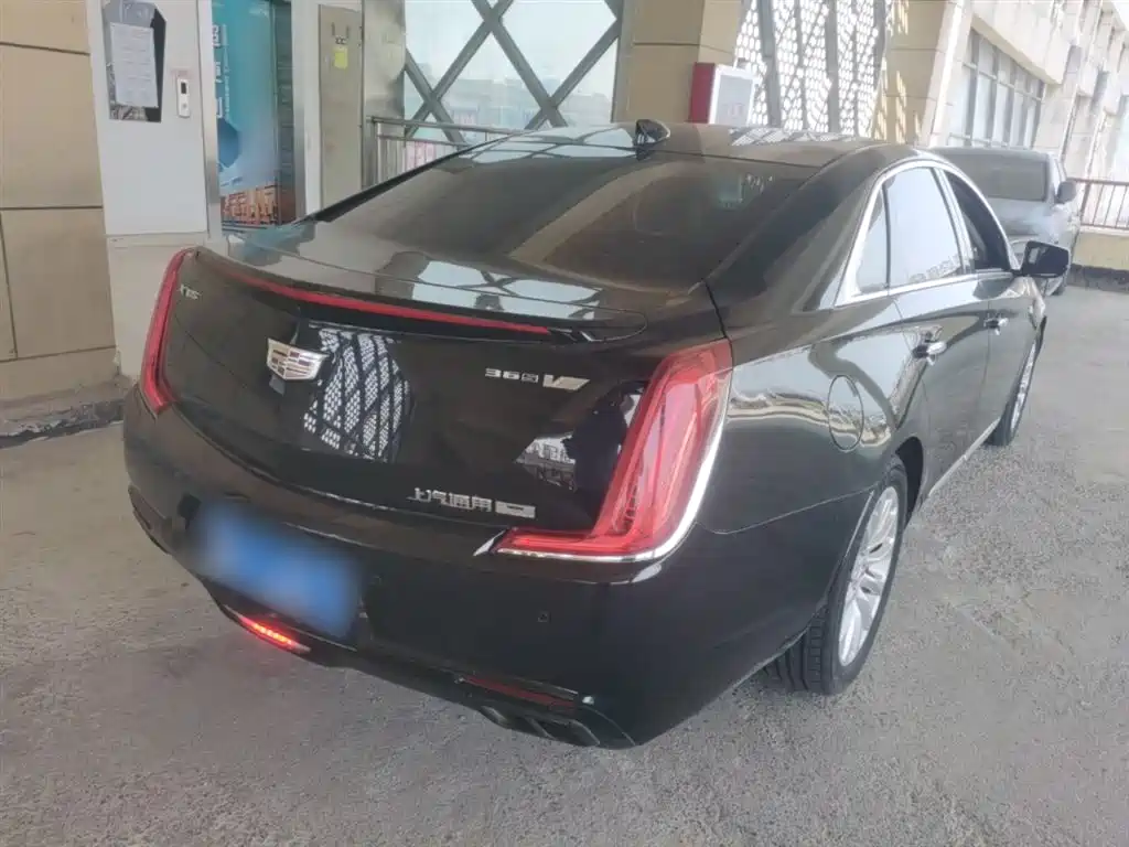 Cadillac XTS 2018 — фото 7