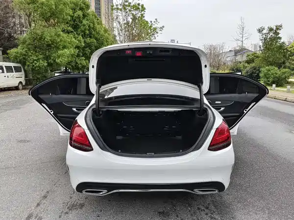 Mercedes-Benz C-Class 2021