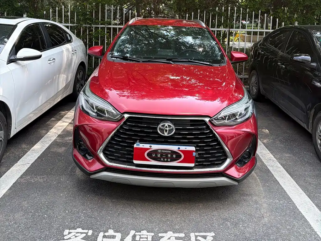 Toyota Yaris L 2022