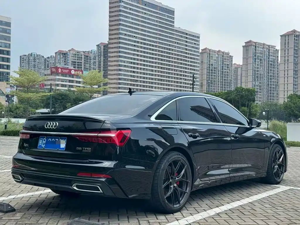 Audi A6L 2022