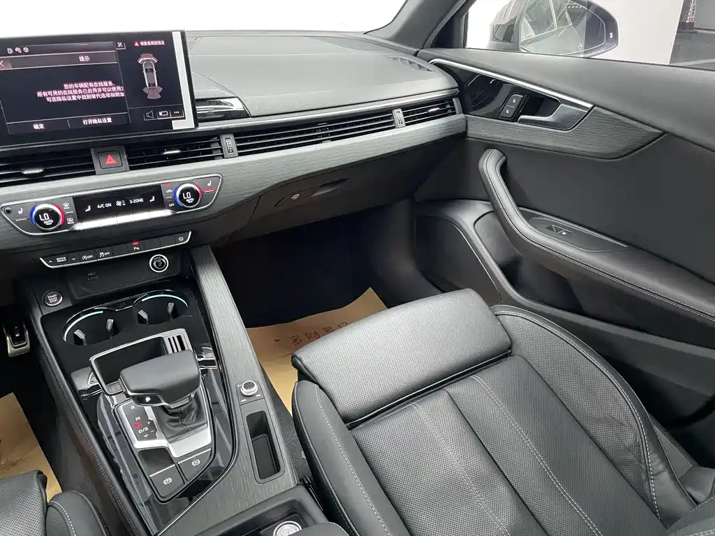 Audi A4L 2023 — фото 17