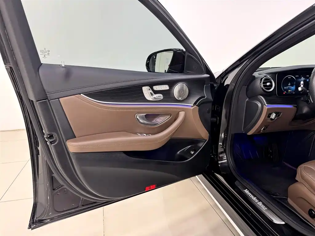 Mercedes-Benz E-Class 2021 — фото 8
