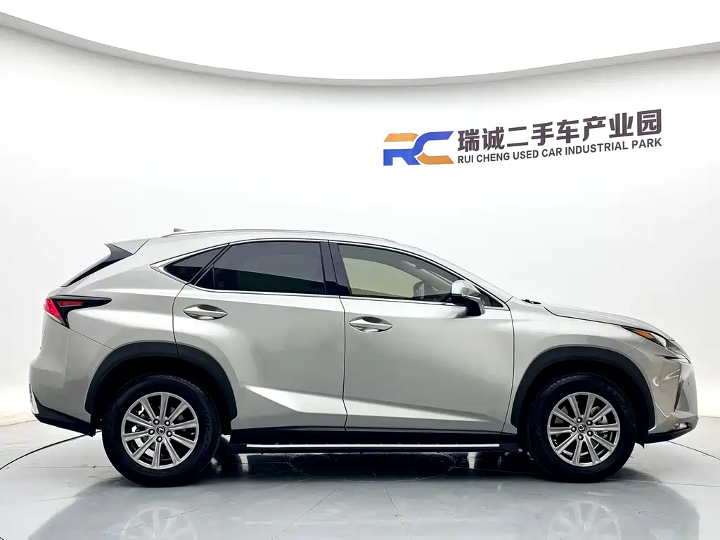 Lexus NX 2021 — фото 4
