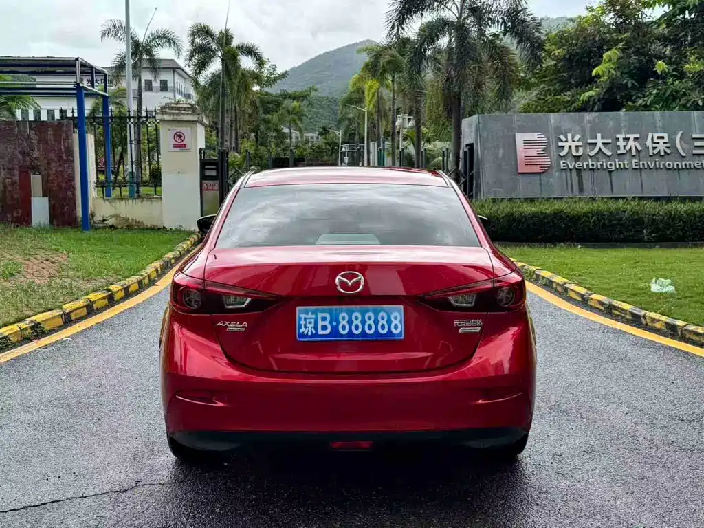Mazda 3 Axela 2019 — фото 8