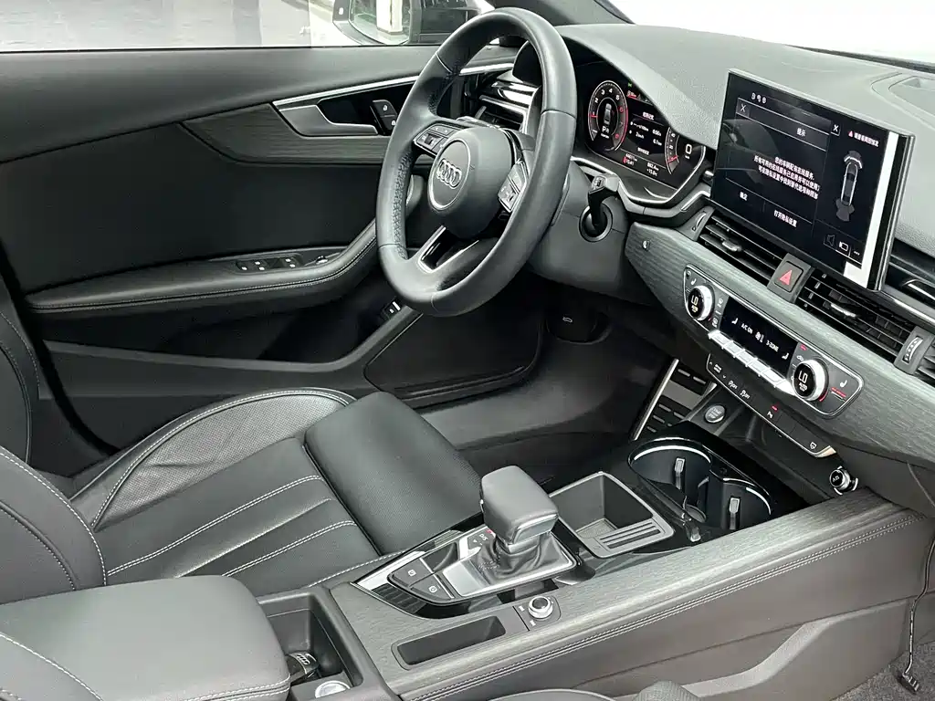 Audi A4L 2023 — фото 15