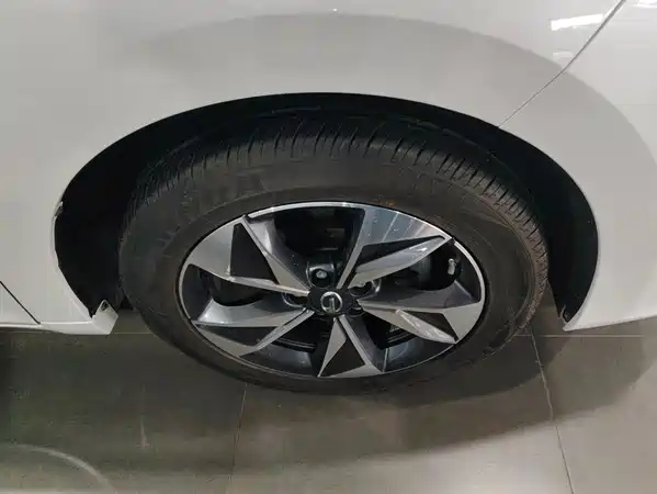 GAC Trumpchi M6 2023