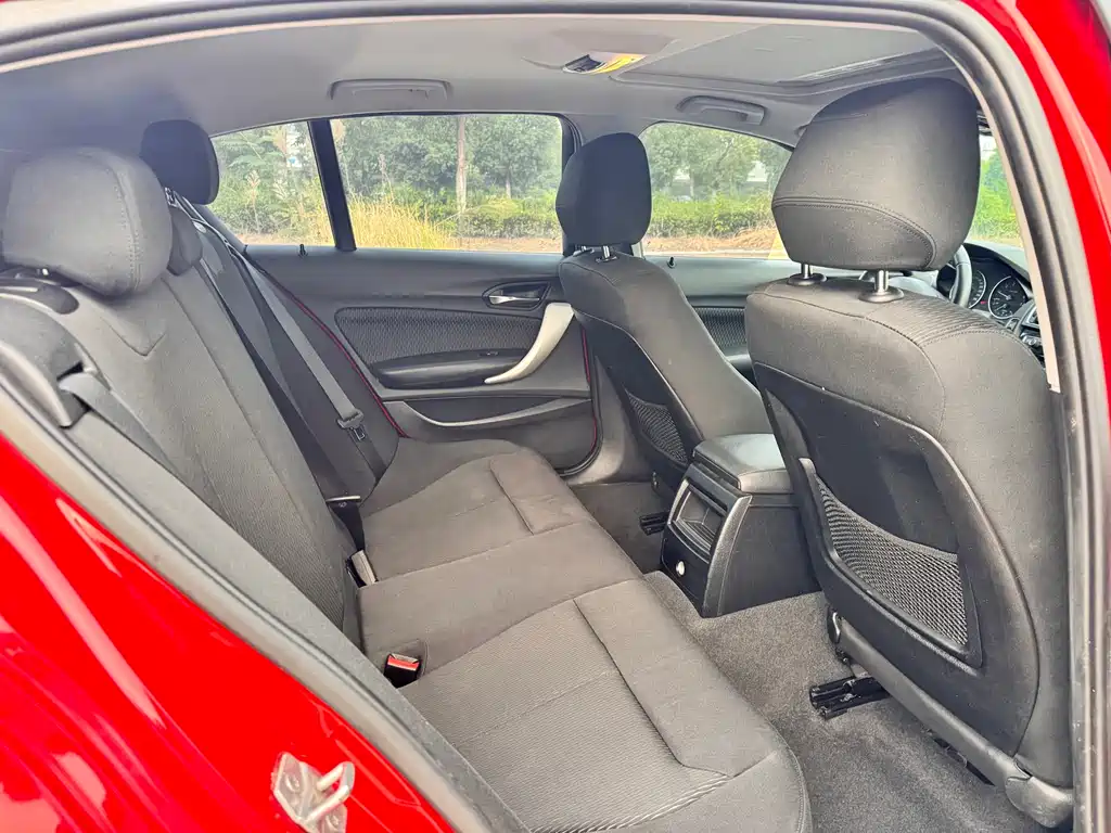 BMW 1 Series 2016 — фото 10