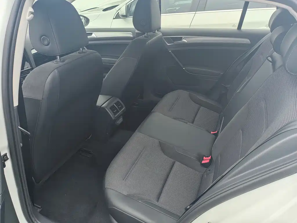 Volkswagen Golf 2020