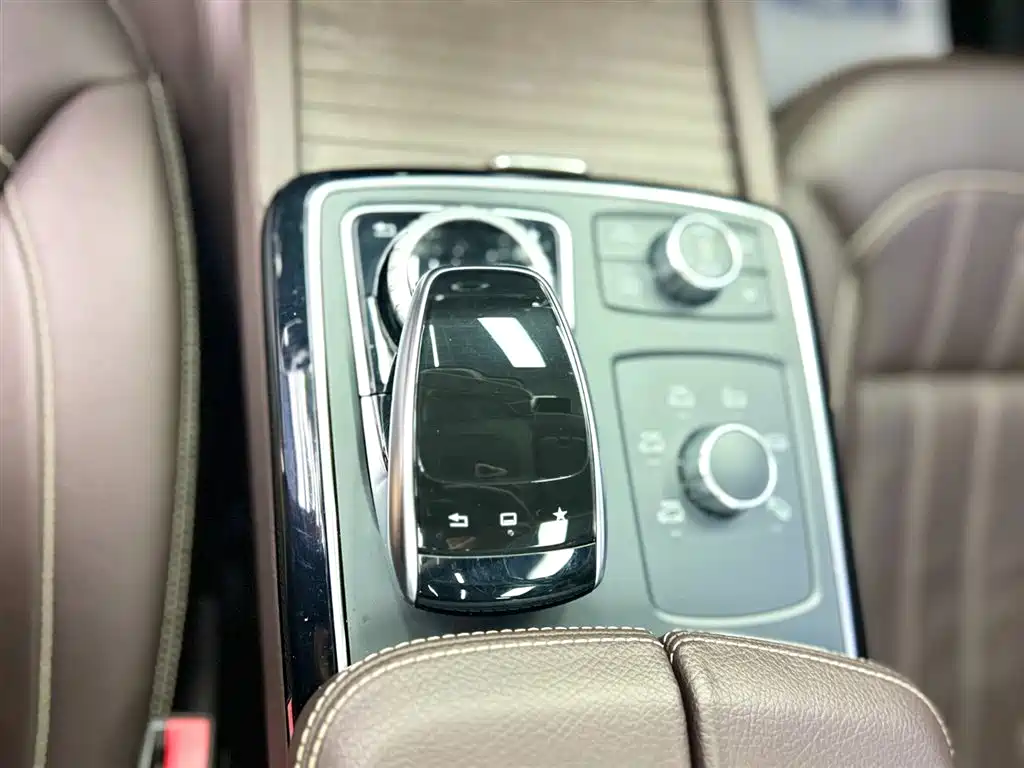 Mercedes-Benz GLS 2016 — фото 10