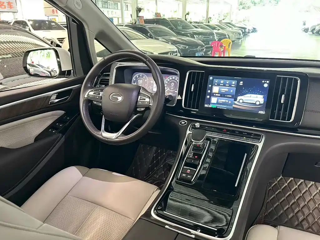 GAC Trumpchi M8 2021 — фото 7