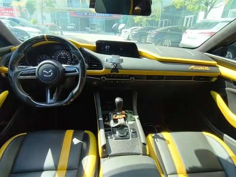 Mazda 3 Axela 2022