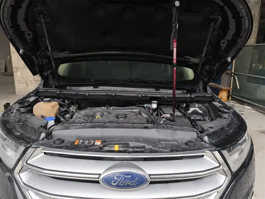 Ford Edge 2015 — фото 20