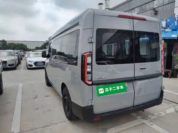 Farizon Super VAN 2025