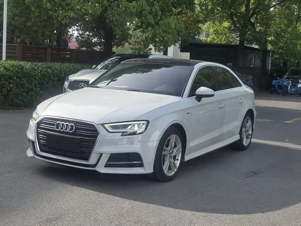 Audi A3 2019 — фото 3