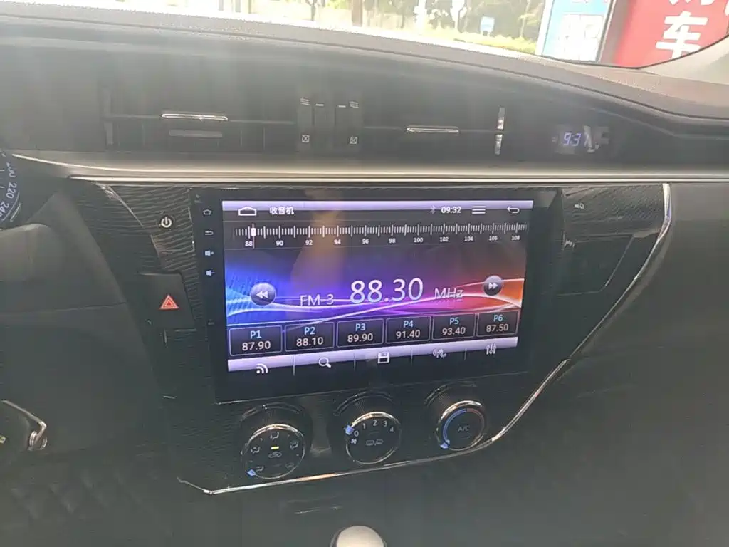 Toyota Corolla 2017 — фото 13
