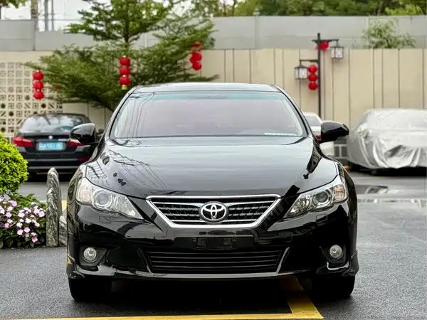 Toyota Reiz 2012