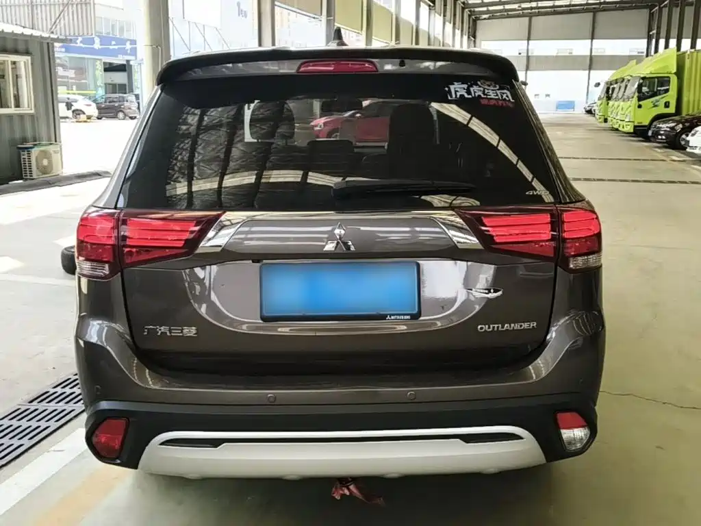 Mitsubishi Outlander 2019 — фото 6