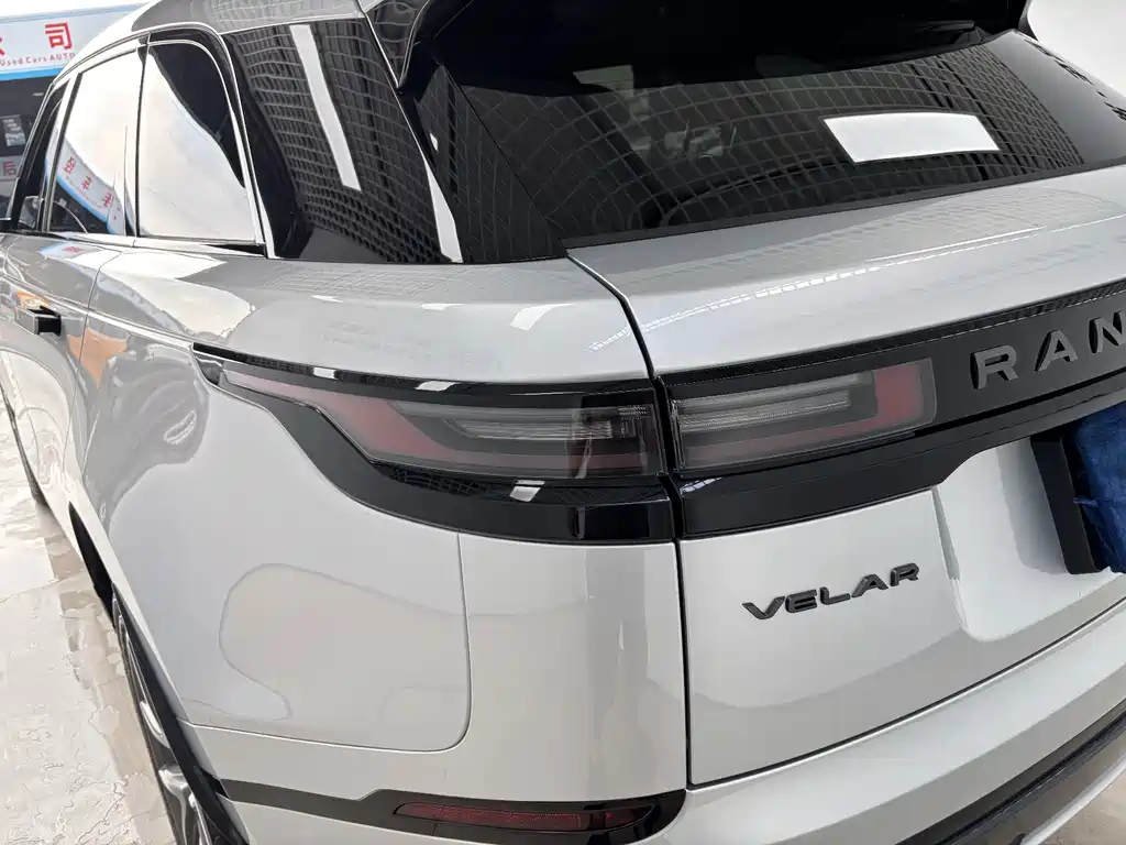 Land Rover Range Rover Velar 2024 — фото 9