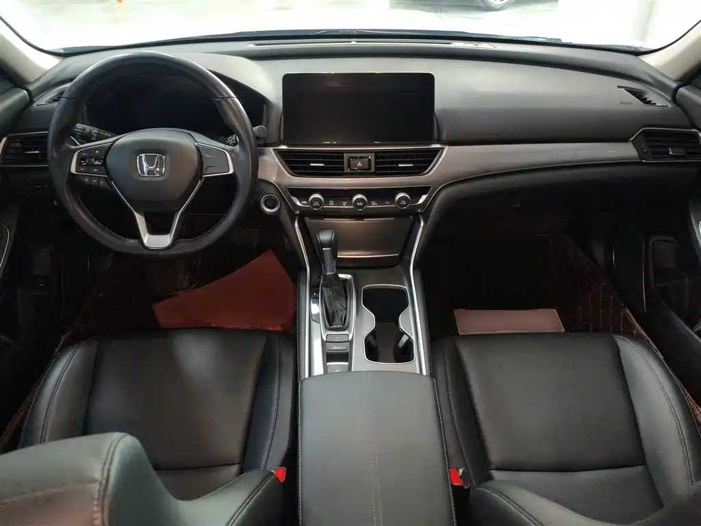 Honda Accord 2022 — фото 10