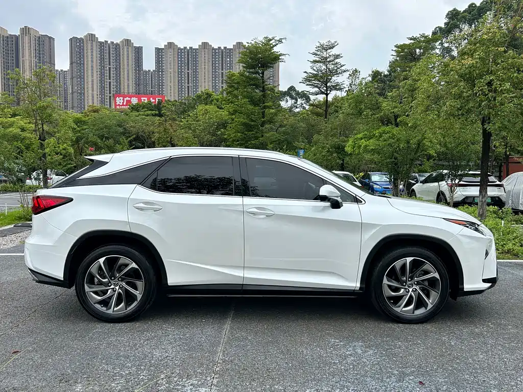 Lexus RX 2018 — фото 30