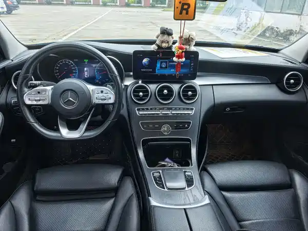 Mercedes-Benz C-Class 2021