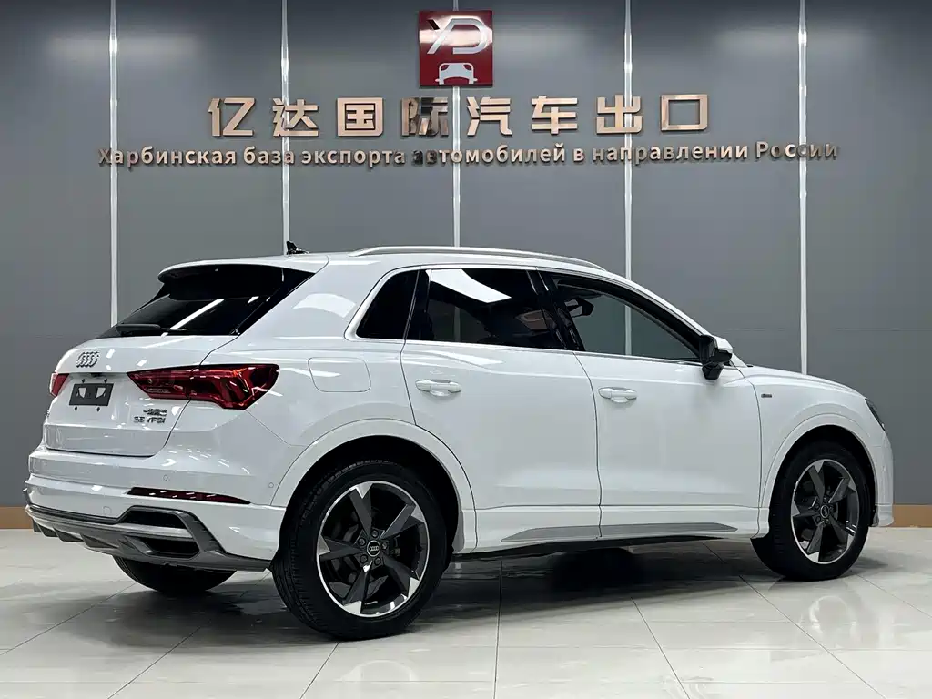 Audi Q3 2023 — фото 4