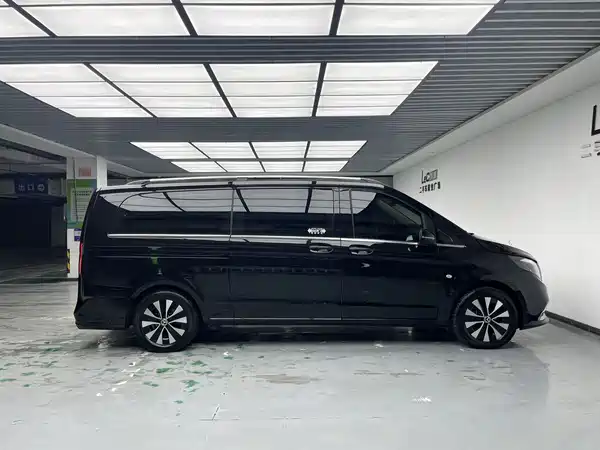 Mercedes-Benz Vito 2024