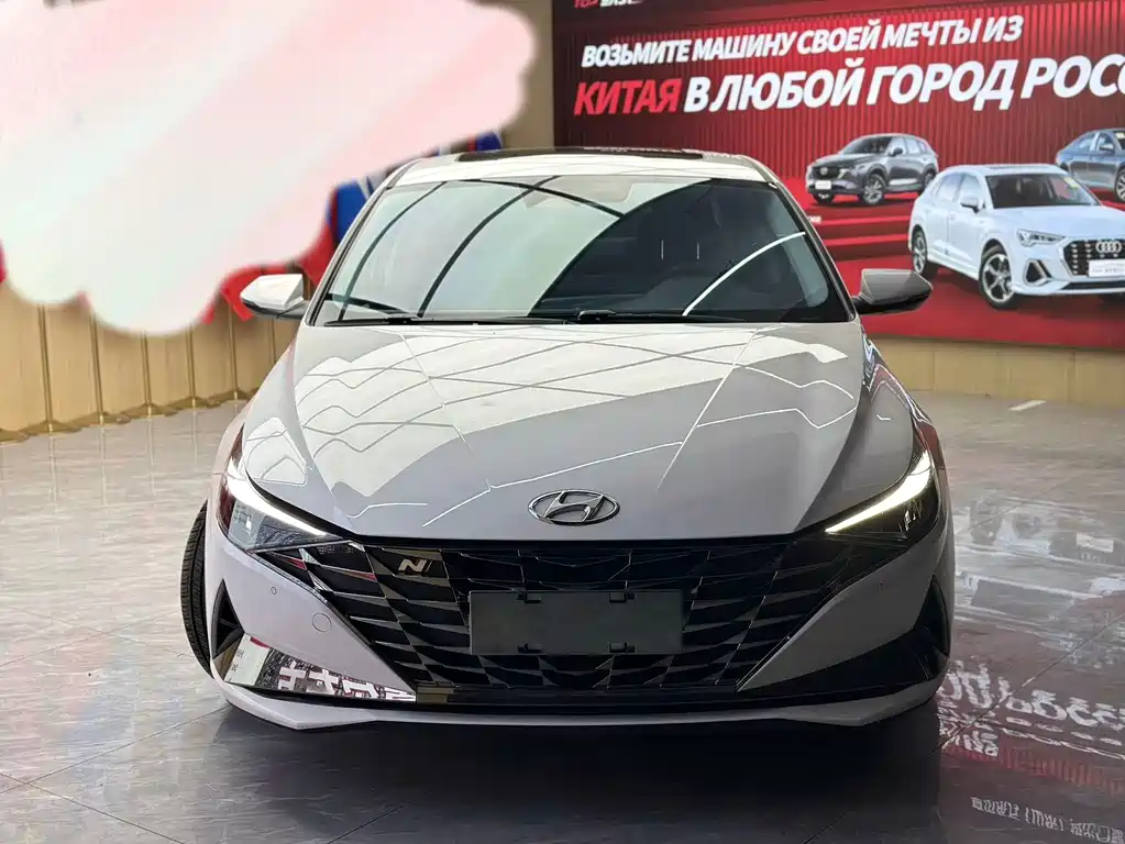 Hyundai Elantra 2022