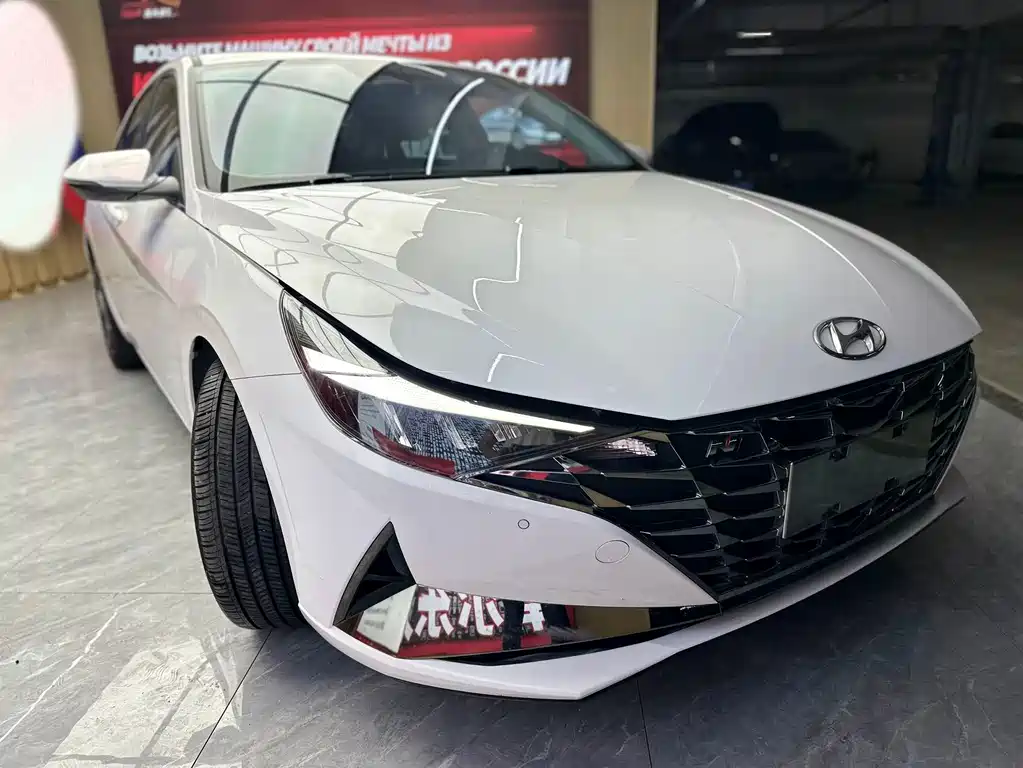 Hyundai Elantra 2022