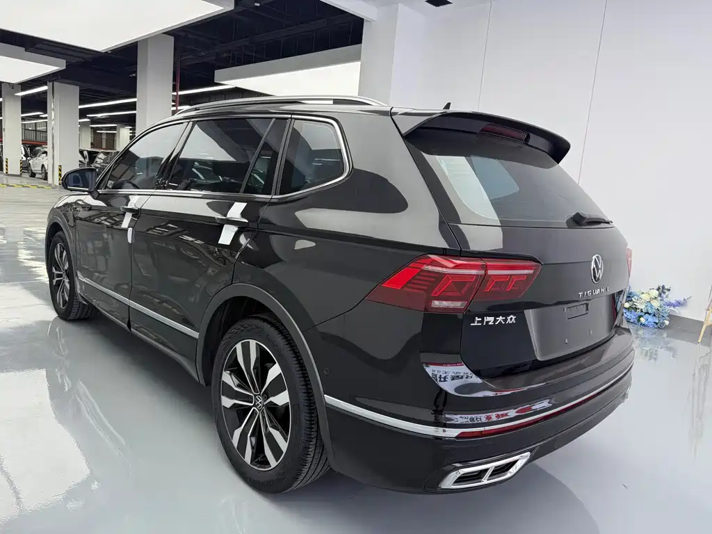 Volkswagen Tiguan L 2022 — фото 15