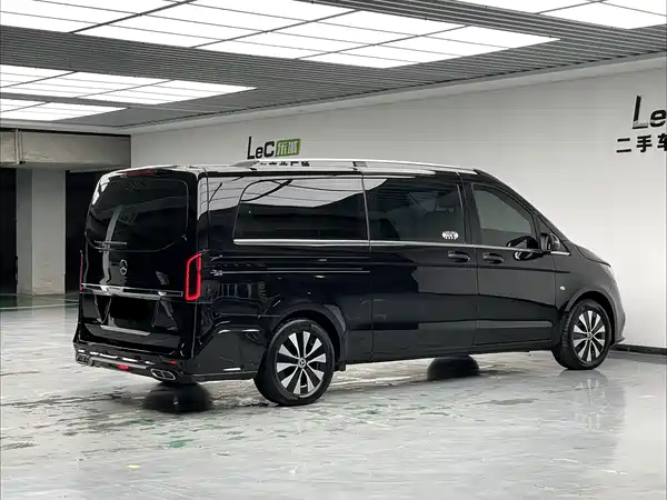 Mercedes-Benz Vito 2024