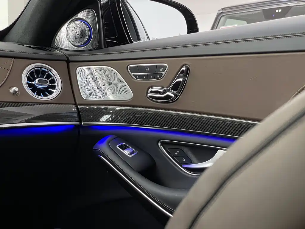 Mercedes-Benz S-Class AMG 2019 — фото 26