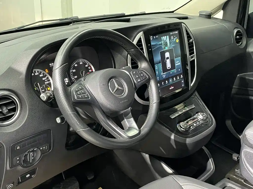 Mercedes-Benz Vito 2018 — фото 15