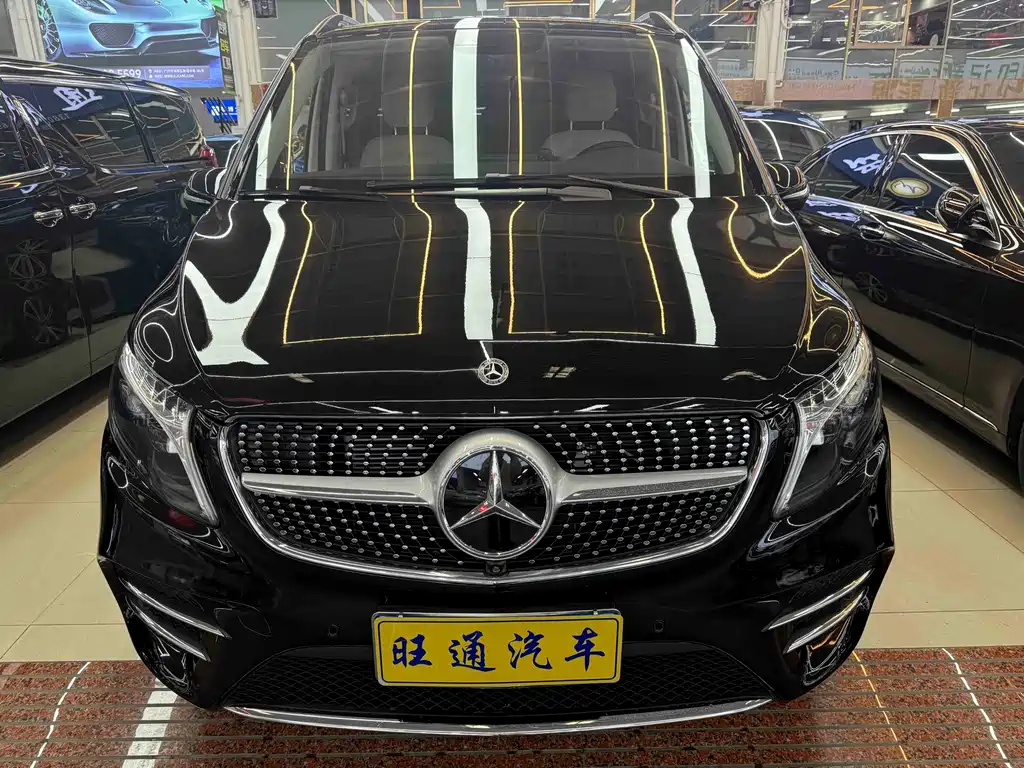 Mercedes-Benz V-Class 2023 — фото 2