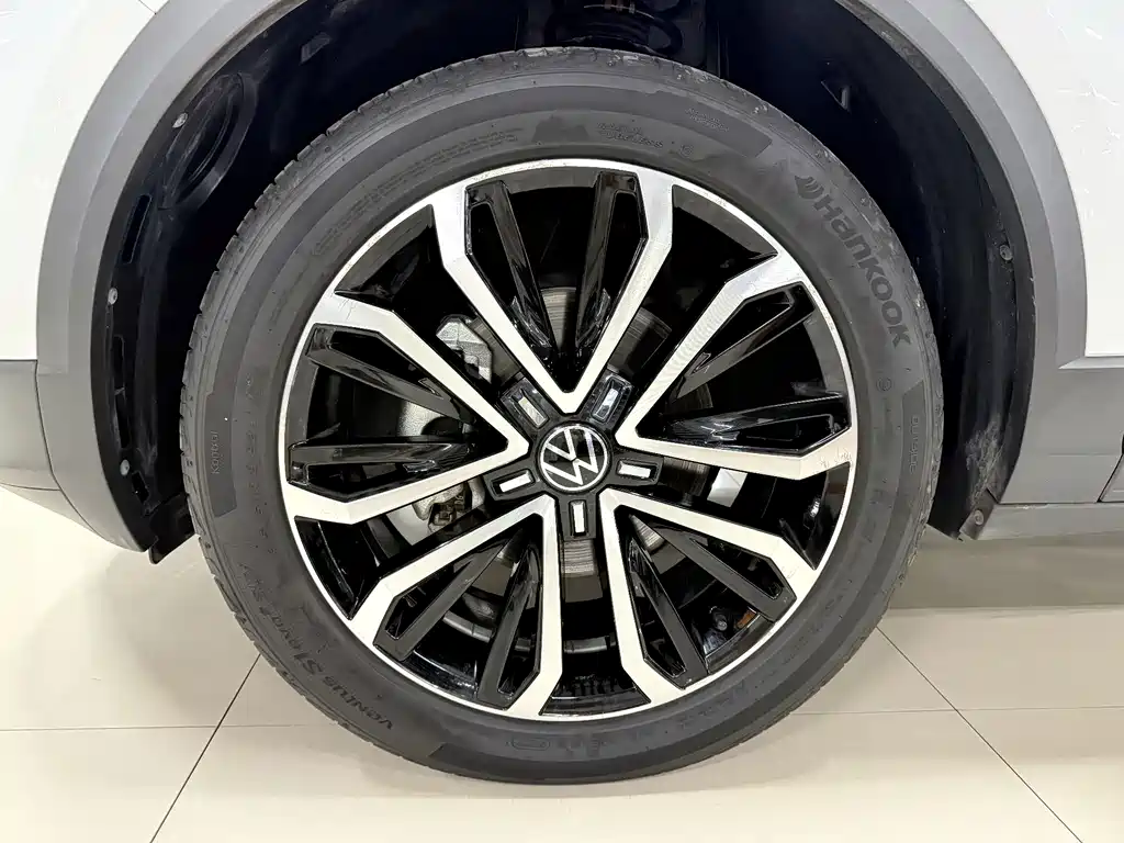 Volkswagen T-Roc 2023 — фото 17