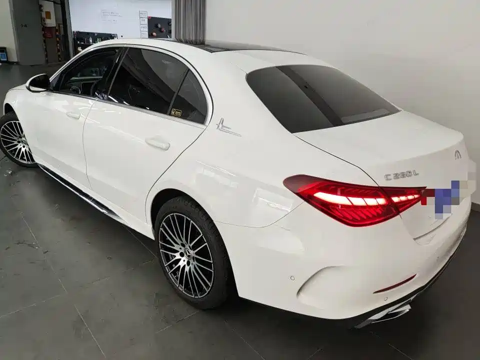 Mercedes-Benz C-Class 2024 — фото 6