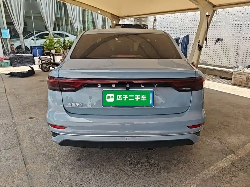 Geely Emgrand 2023