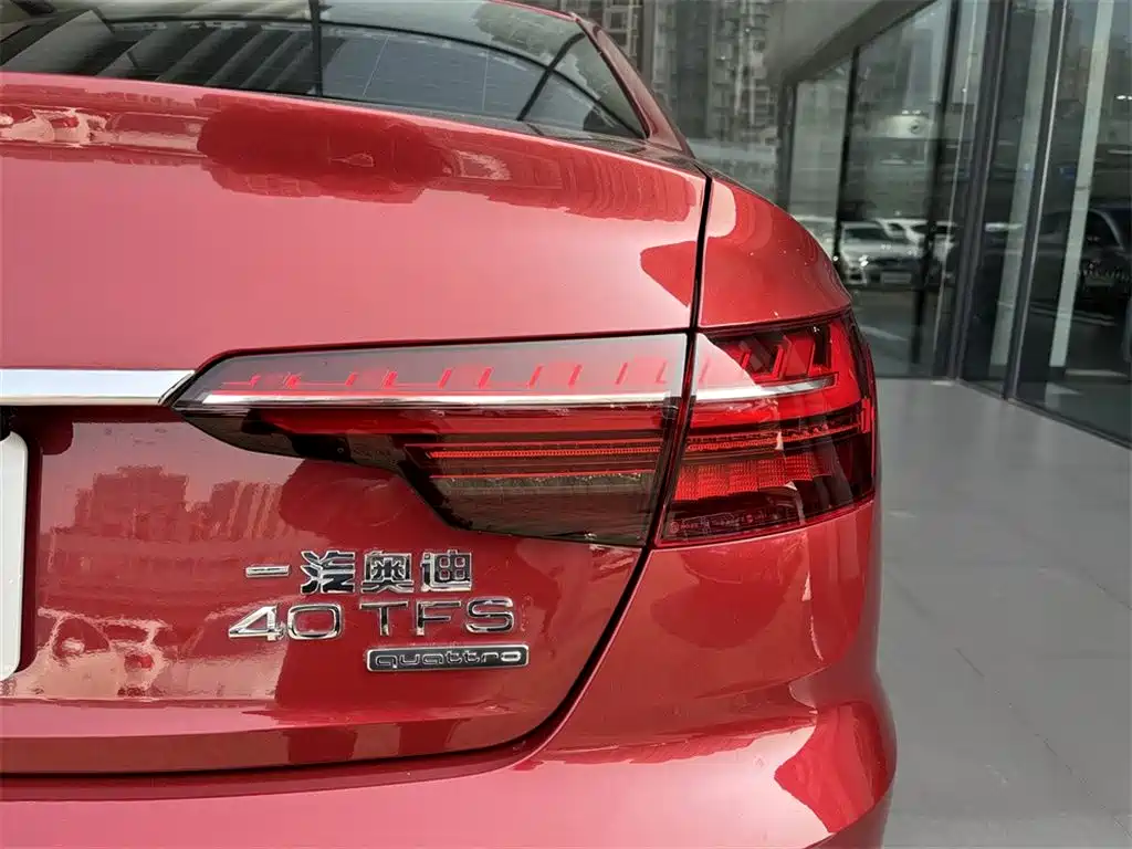 Audi A4L 2021 — фото 13