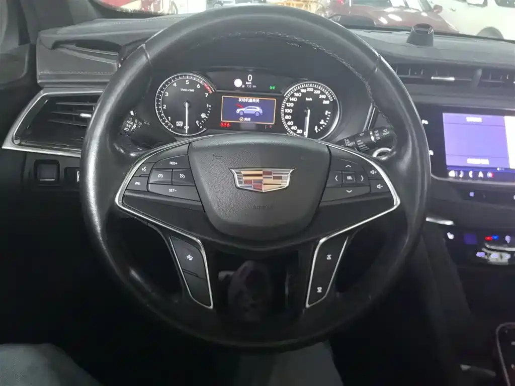 Cadillac XT5 2019 — фото 11