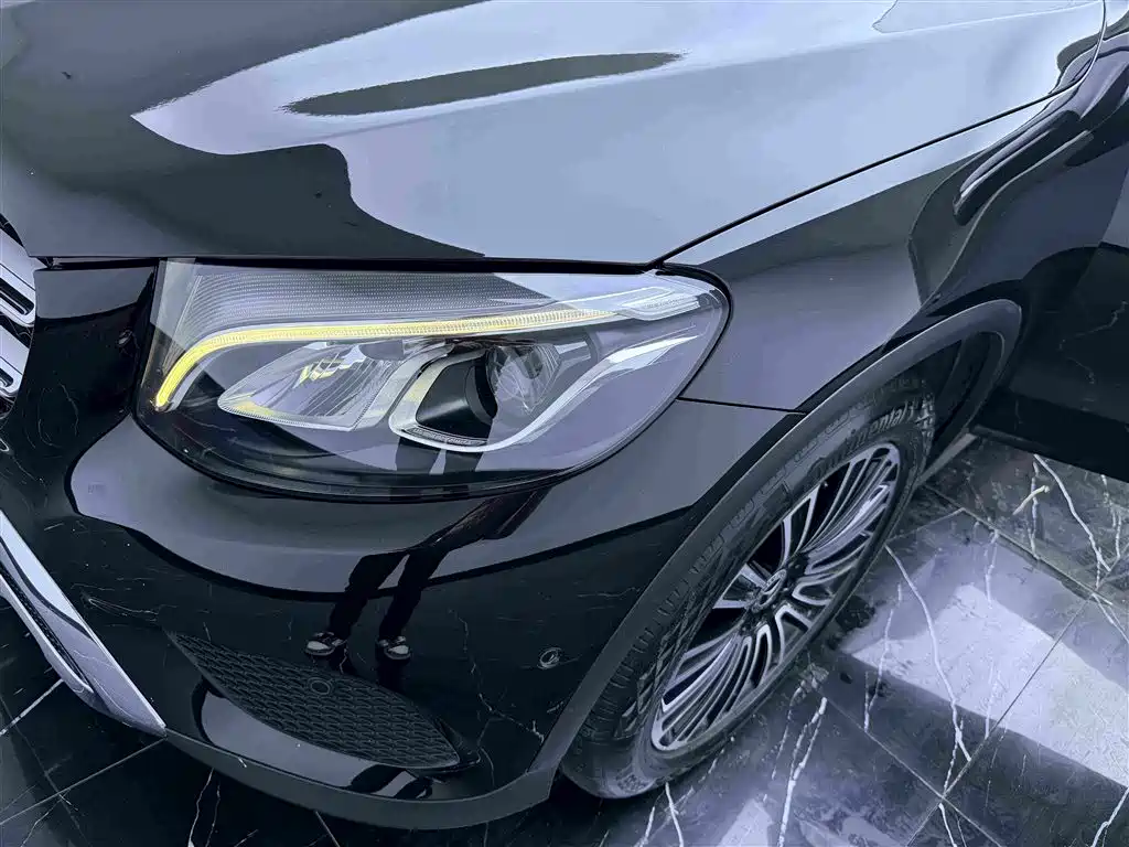 Mercedes-Benz GLC 2018 — фото 19