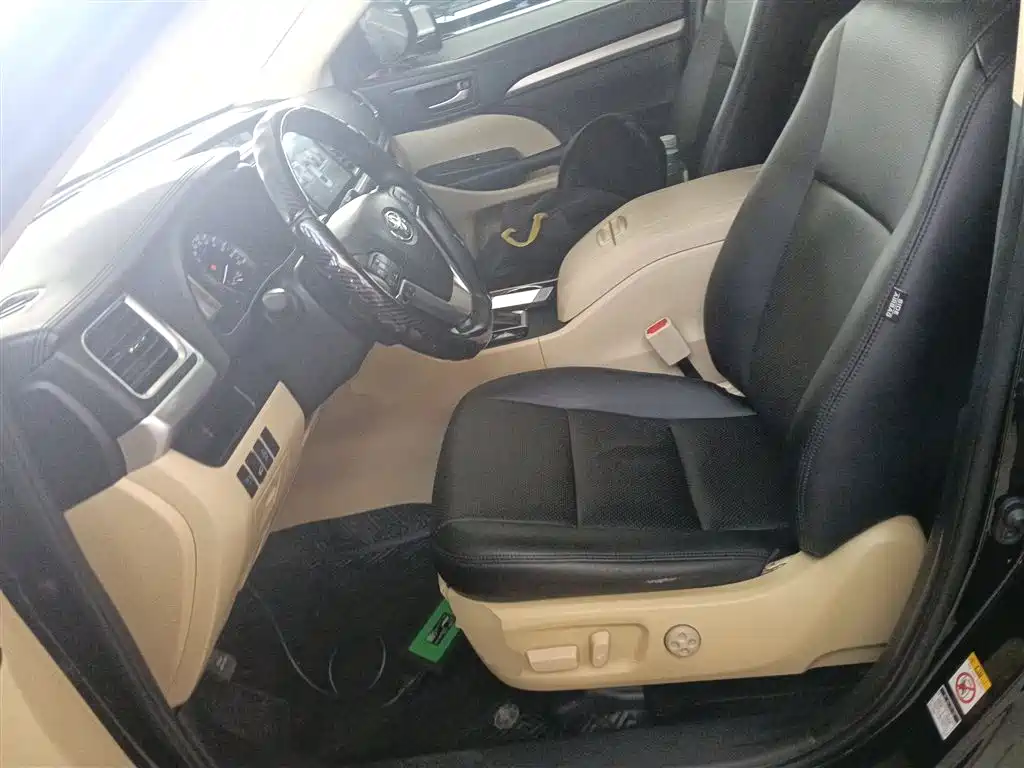 Toyota Highlander 2020 — фото 15
