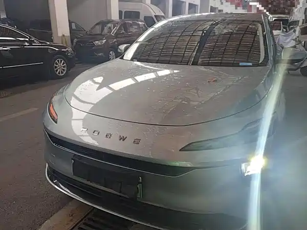 Roewe D6 2025