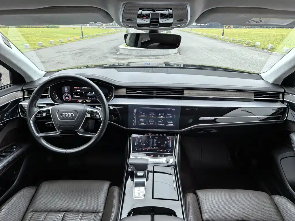 Audi A8 2020 — фото 15