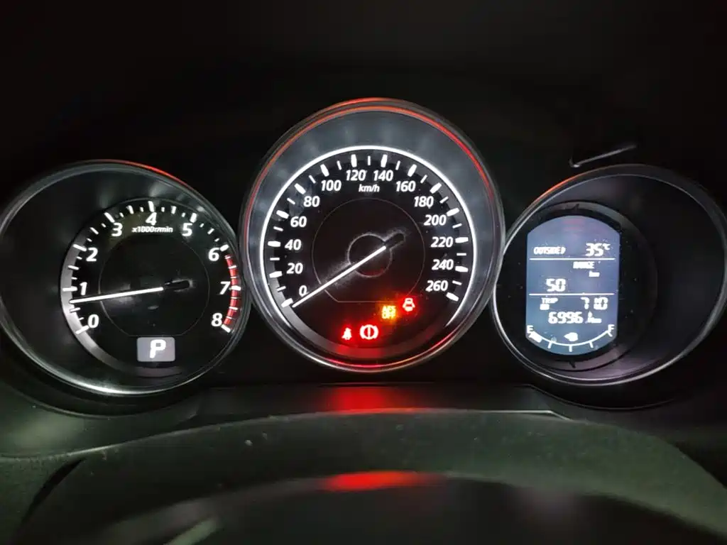 Mazda Atenza 2015 — фото 12